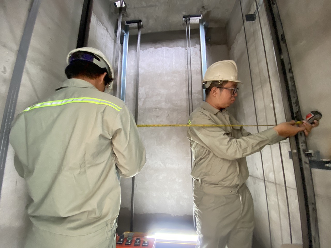 Quy Trình Thi Công Vách Thang Máy Chuẩn Kỹ Thuật Mới Nhất 2025