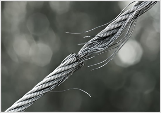 5 DẤU HIỆU CHO THẤY CÁP TẢI THANG MÁY ĐÃ XUỐNG CẤP