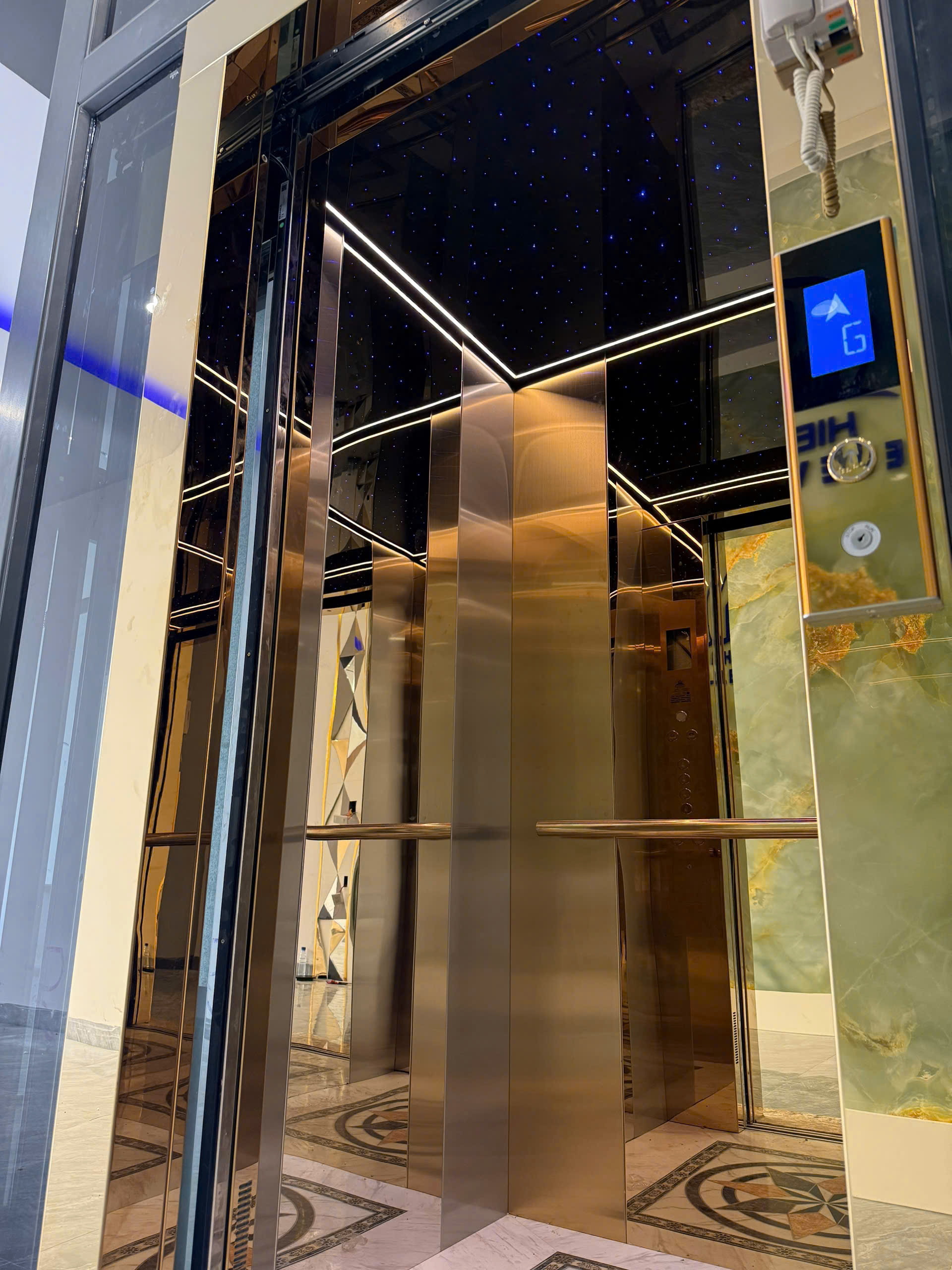 CABIN THANG MÁY LÀ GÌ? CẤU TẠO VÀ VAI TRÒ QUAN TRỌNG